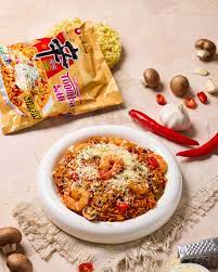 Greitai paruošiami makaronai Shin Ramyun Toomba NONGSHIM, 137 g